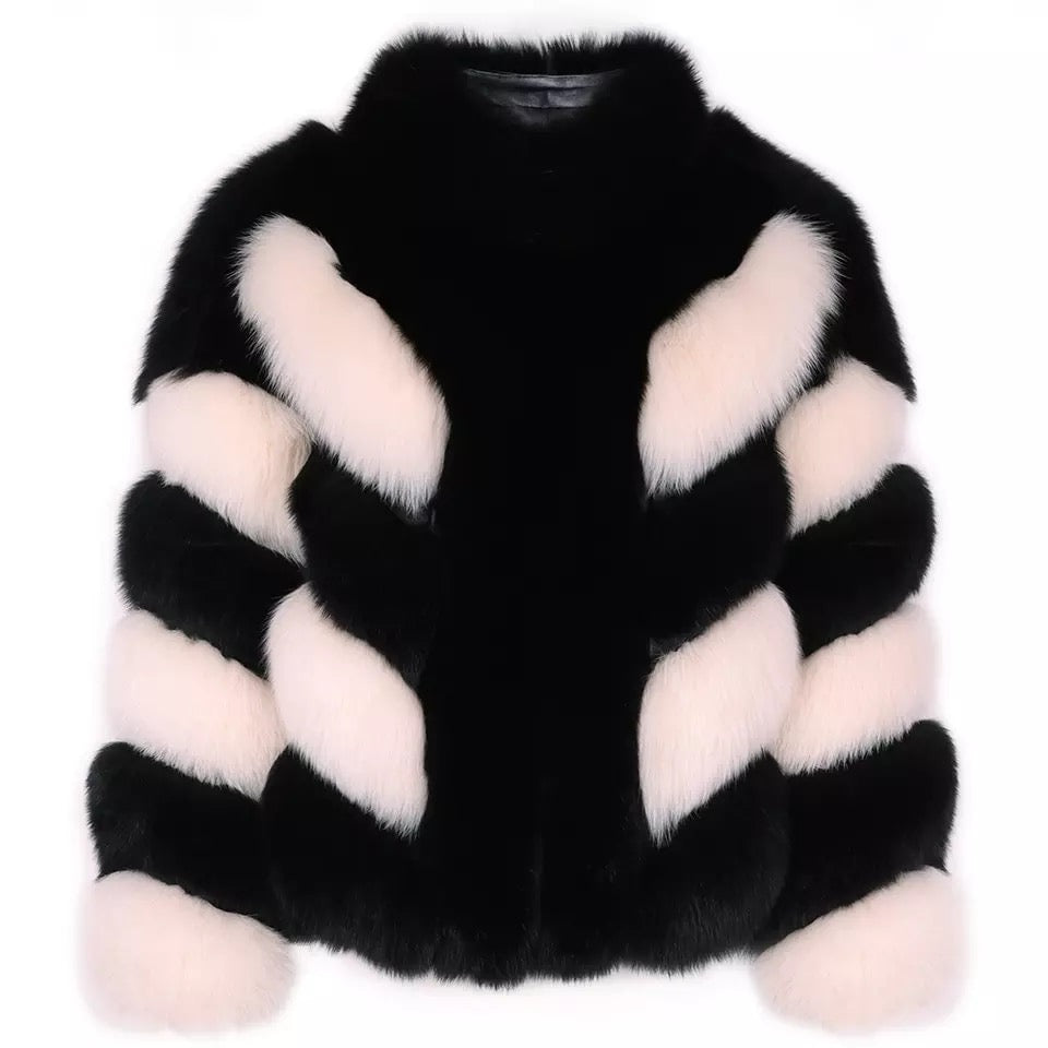 Color-Block Standout Fox Fur BLANC LOVE